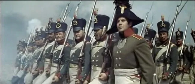 Couverture evocatrice de Guerre et Paix de Tolstoi avec un paysage russe enneige